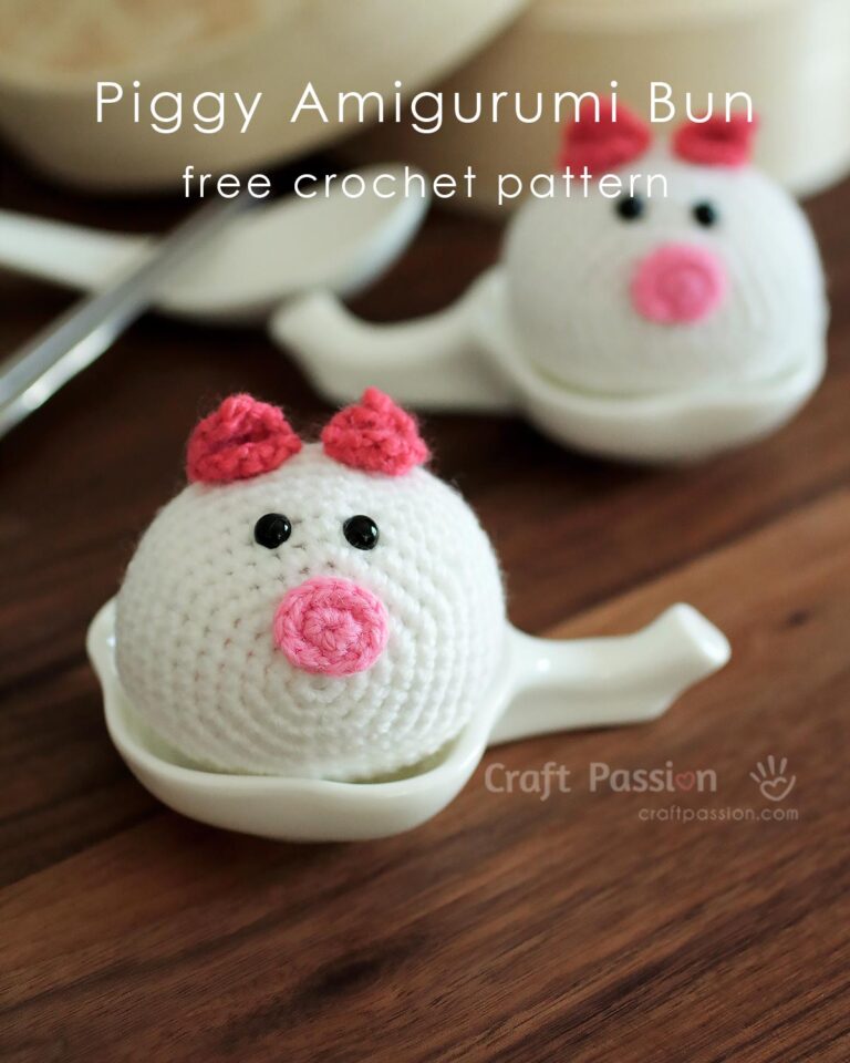 Get the free pattern and tutorial to learn how to crochet this simple and adorable Piggy Amigurumi in the shape of a Chinese Steamed Bun.