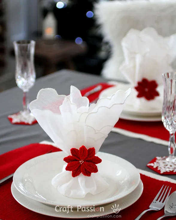 poinsettia napkin ring crochet pattern