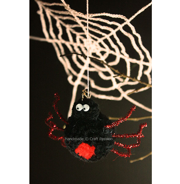 pom pom spider main 2 halloween craft