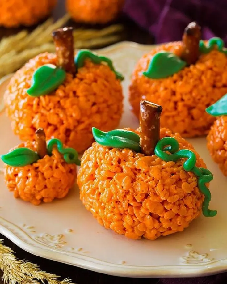 Check out this fun edible craft. Use different flavored Rice Krispies to give it a colorful and personalized look! It's time to make this Halloween sweet and tasty for you and your loved ones!