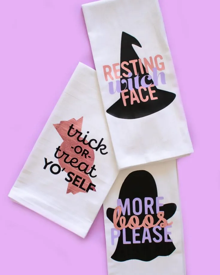 Why are you guys laughing? What is so punny? Check out these puns that are so hilariously funny! They will surely brighten up the mood of your Halloween festivities and add a beautiful touch to your dining table!