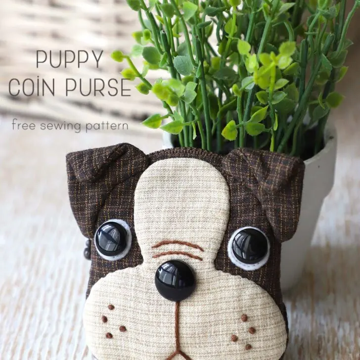 Get a free sewing pattern for a cute Boston Terrier-inspired Puppy Purse. Include printable template & detailed instructions with step-by-step photos.