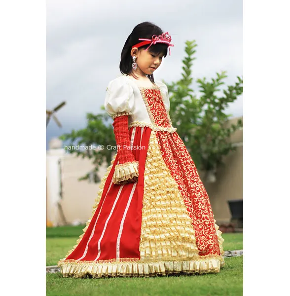 queen gown costume