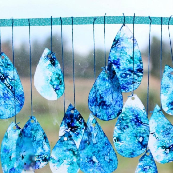 Can&rsquo;t get enough of how cute suncatchers are? Try out this raindrop suncatcher which is a one-of-a-kind design. Turn rainy days into dazzling displays of color with this project, and it is quite easy to make!