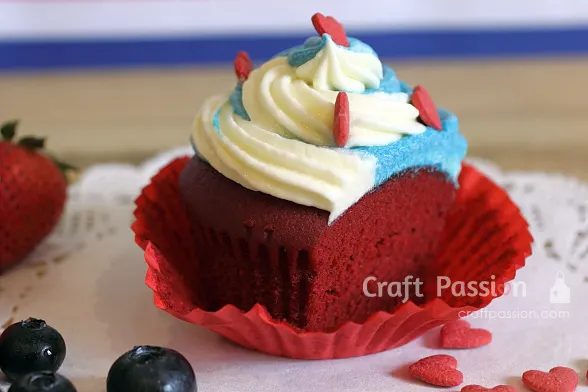 4th july red velvet cupcake