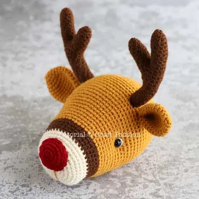 crochet reindeer head