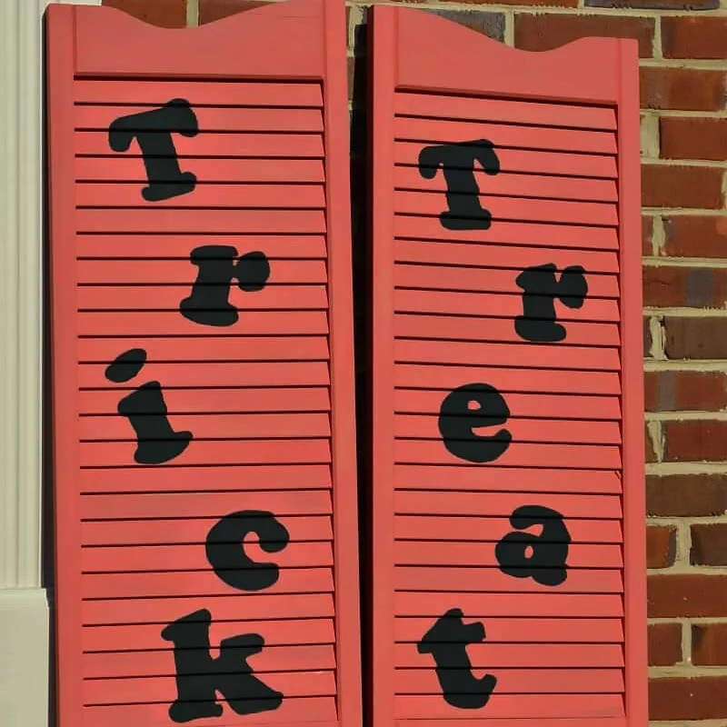 We love it when crafts can be reused for another purpose. These Wood Shutters can be flipped over to showcase a different greeting for Thanksgiving. The choice is yours!