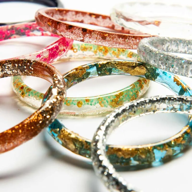 DIY these resin bangles for a customized look and stand out in the crowd with your dazzling bangles! They can be used in festivals, events, or leisure outings with friends.