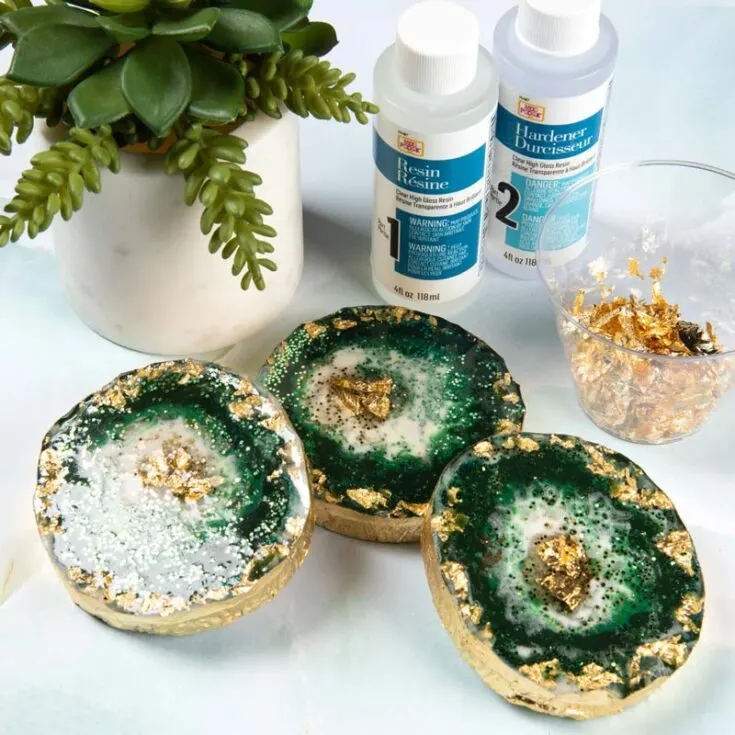 This tutorial walks you through making faux agate coasters that are perfect for home decor or gifts. Some experience is required before attempting this, preferably advanced beginner.