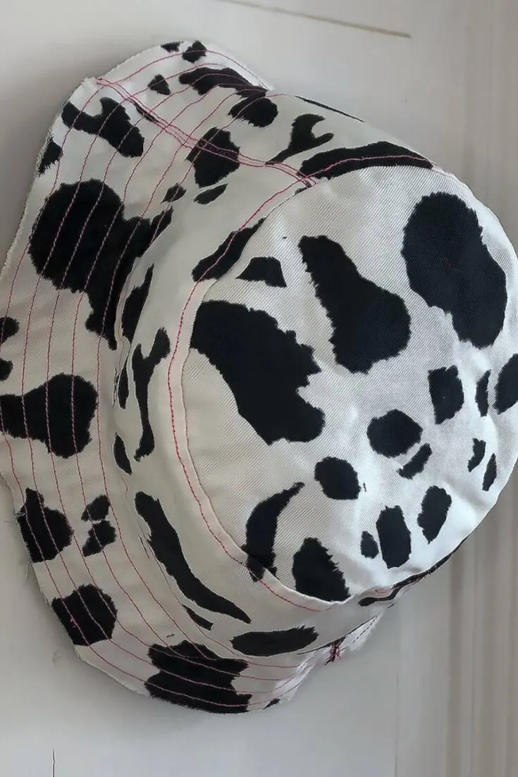 Try out this lovely cow print bucket hat! This reversible pattern uses lightweight cotton fabric to keep your head cool during the warm summer heat. This design comes with a free bucket hat pattern you can download and use as a template for your new project.&nbsp;