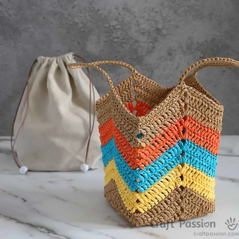 rochet bag with bag insert straw bucket bag