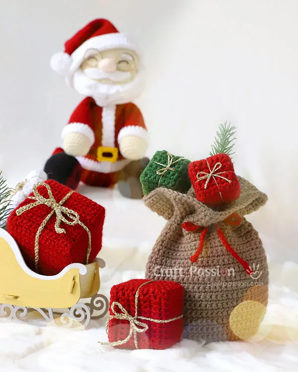 crochet santa and gift sack pattern
