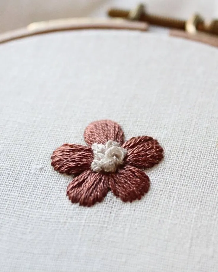 Did you know? Satin stitches in hand embroidery are quite popular among embroiderers because of their clean and sleek look. It is often used to give a smooth and glamorous final look to your embroidery projects.