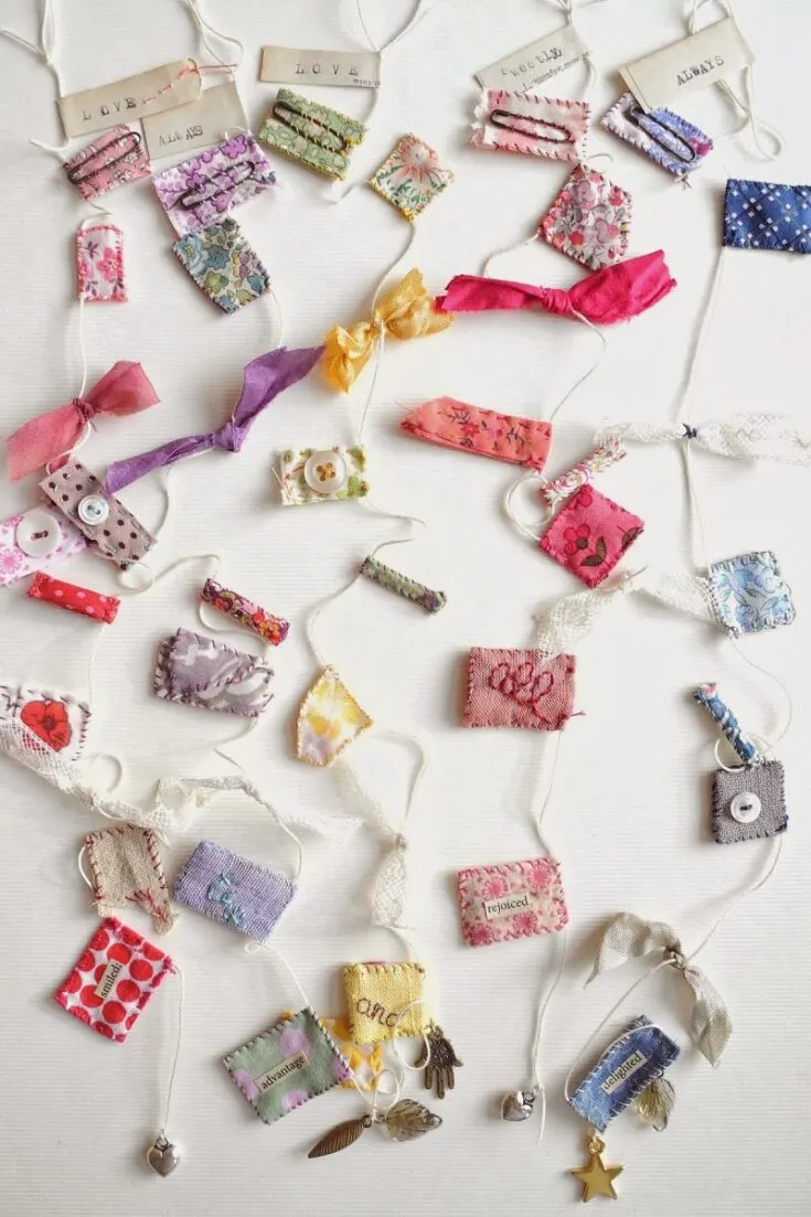 Make this rustic scraps of fabric garland with the bits and pieces you really have no idea what to do with. It's also a great way to use bits of lace and buttons, or even try out new stitches you're unsure about. Get creative!