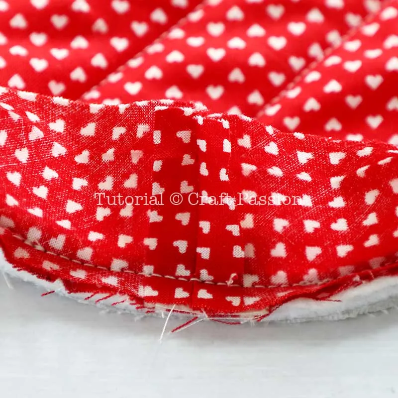 how to bind edge with bias tape