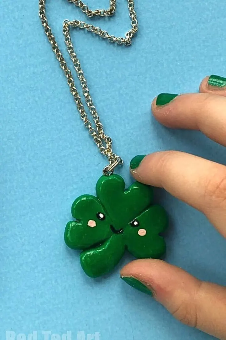 This is another shamrock charm craft for St. Patrick&rsquo;s Day that would be perfect for your kids and preschoolers. This design would go wonders as your kid&rsquo;s necklace charm, bracelet charm, or just as a home decor.