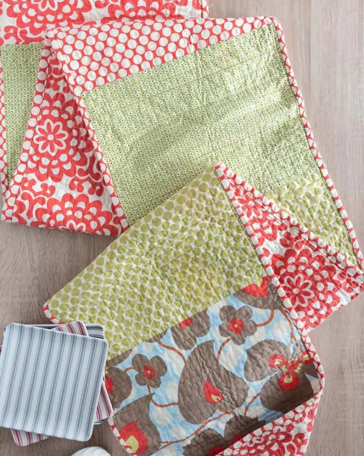 If you're looking for simple quilt table runner ideas, this design is right up your alley. It's a fat quarter pattern! It's stylish, versatile, and so easy to make. So, if you have some leftover scraps you'd like to use up, feel free to try this pattern out.&nbsp; Table runner size: 14" x 108"&nbsp;