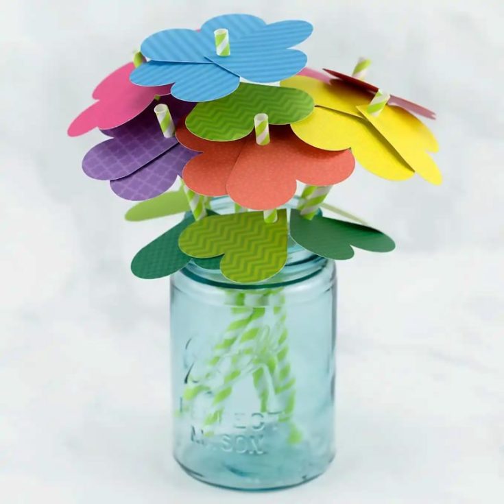 Sometimes, all we need is something simple. This simple project is a good paper flower project with simple steps to show you that affordable materials can make a beautiful craft, too!