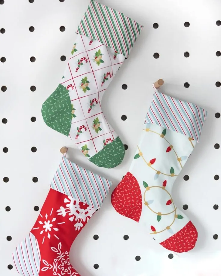 Get ready to slay the crafting game with this Simple Stocking Pattern. It&rsquo;s classic, chic, and gorgeous to look at! Besides, it&rsquo;s very beginner-friendly, so stitch up holiday joy in a snap and hang these babies up for a sprinkle of handmade charm.