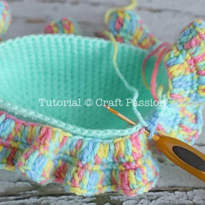 how to add ruffled skirt to elephant amigurumi body