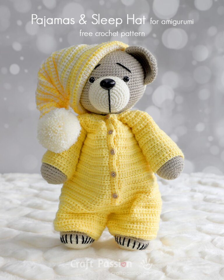 free crochet pattern of 2-piece pajamas & sleep hat set for amigurumi crochet animals.