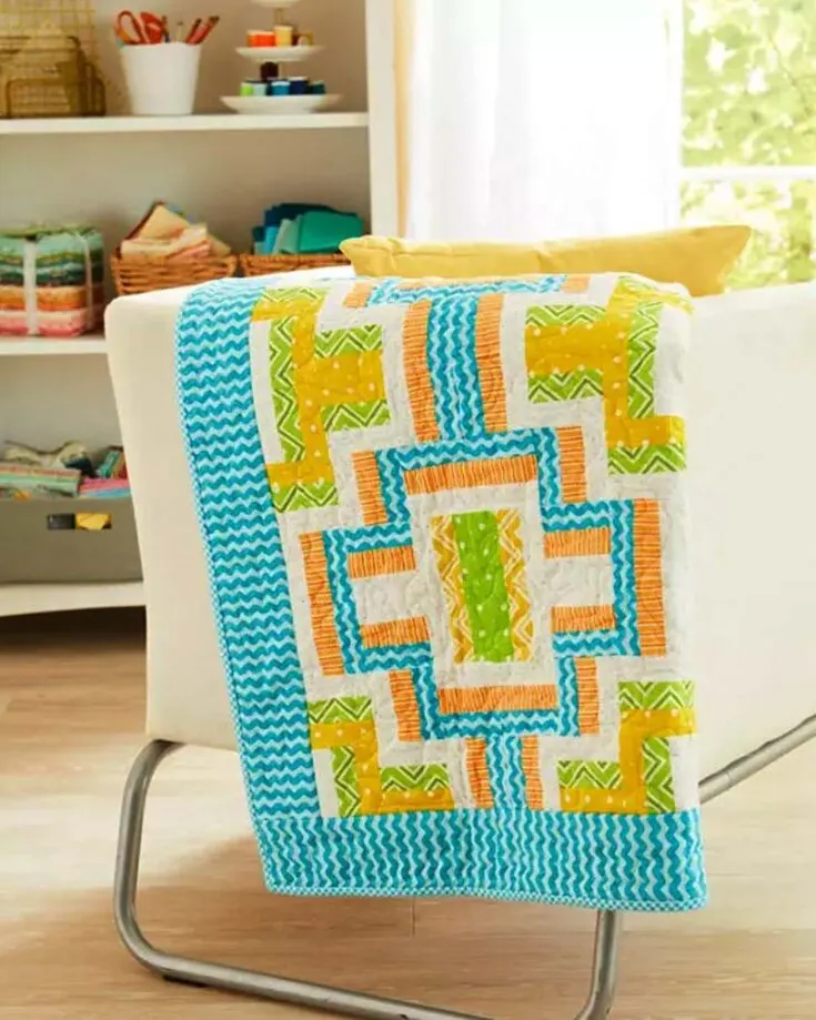 If you are into a combination of minimalist and maximalist aesthetics for home decor, this baby quilt pattern is right up your alley! It&rsquo;s soft, bright, and eye-catching, perfect for snuggling up your little bundle of joy. The finished quilt size is 42 &frac12;&rdquo; x 42 &frac12;&rdquo;.