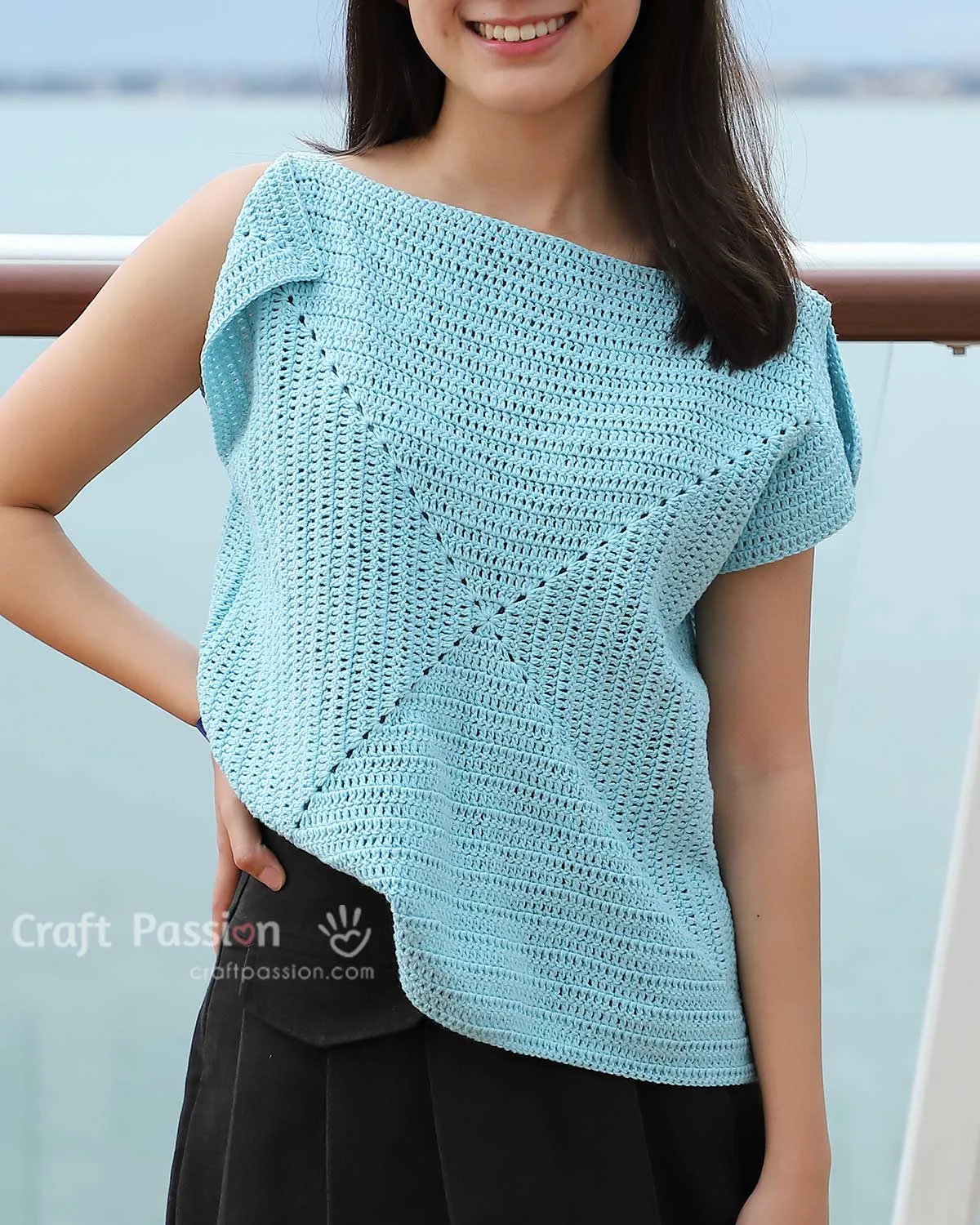 crochet granny square top using basic solid granny square