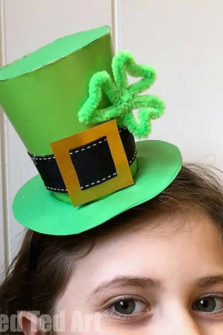 If you&rsquo;re looking for other variations of St Patty&rsquo;s Day decor, you could try this cute hat DIY for your kids to wear on this holiday season. You could add it to a headband or a large hair clip for your kids.