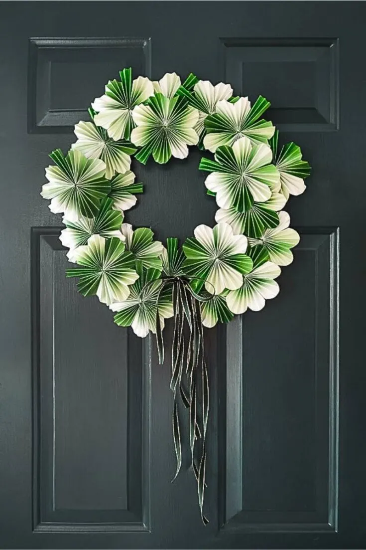 It isn&rsquo;t a festive holiday without a themed wreath hanging at your front door. Try out this cute design to usher in the best of luck on St. Patty&rsquo;s Day!