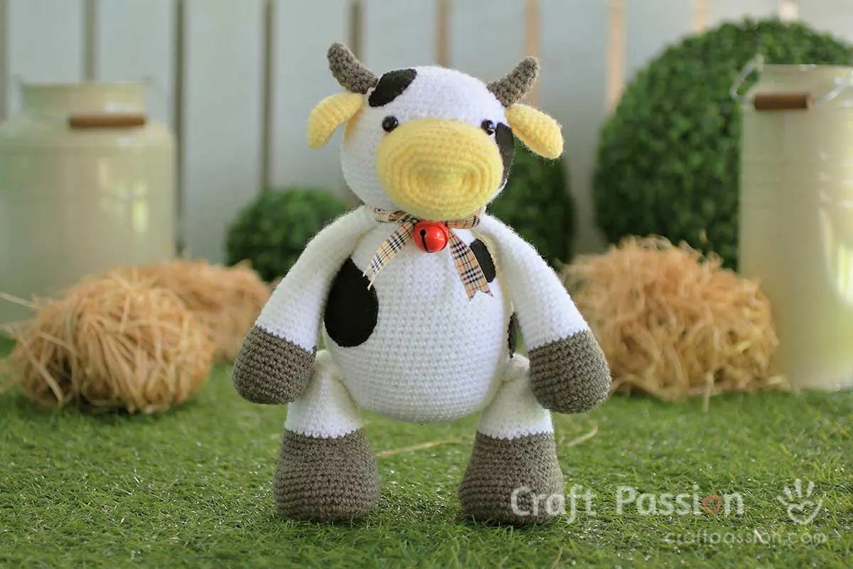 standing cow amigurumi