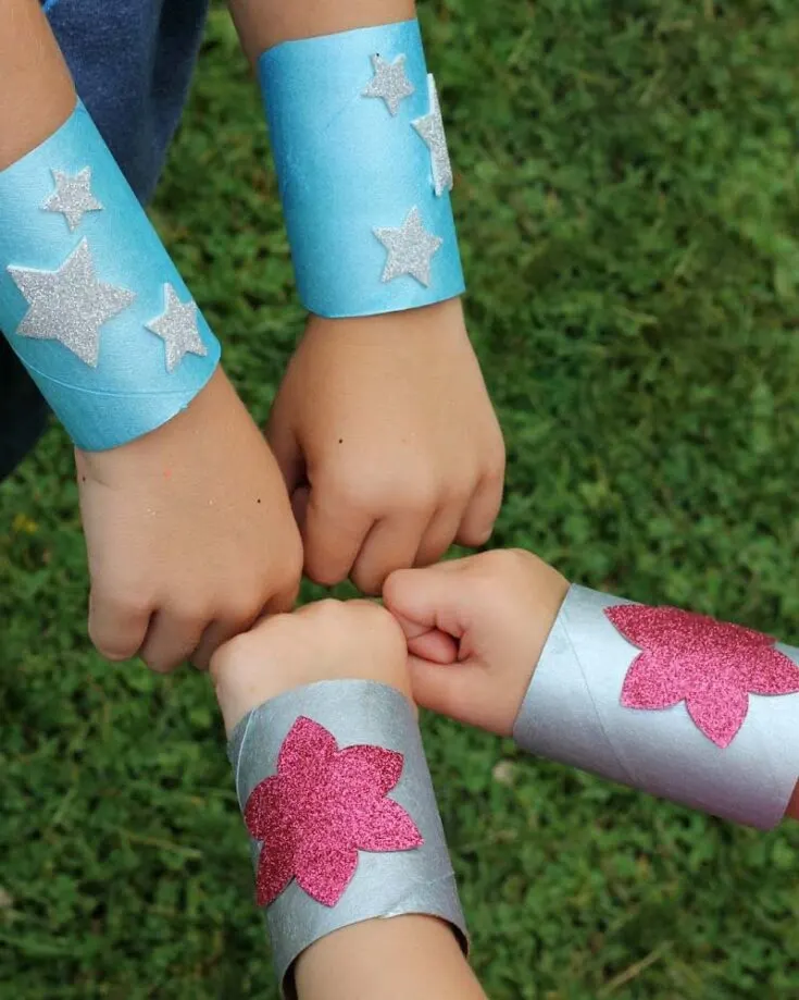 Your kids will love feeling like superheroes with these DIY super hero cuffs made from cardboard rolls! Get creative and use craft foam to accessorize the cuffs with their own superhero trademark shapes like lightning bolts or stars.