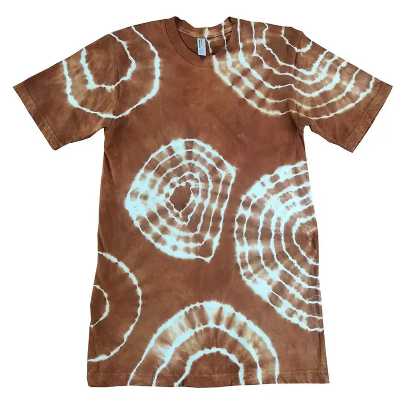 Are you a fan of muted, subdued colors or simple designs? Don't think tie dye isn't for you because we have designs such as these geode-inspired circles. 'Simply' beautiful!