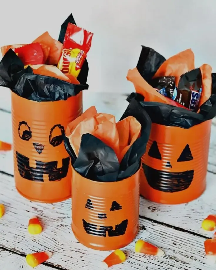 Upcycle an ordinary tin can into something beautiful like this unique decor idea. Store sweets and chocolate as you hand them out to your neighbors, showcasing your handiwork!