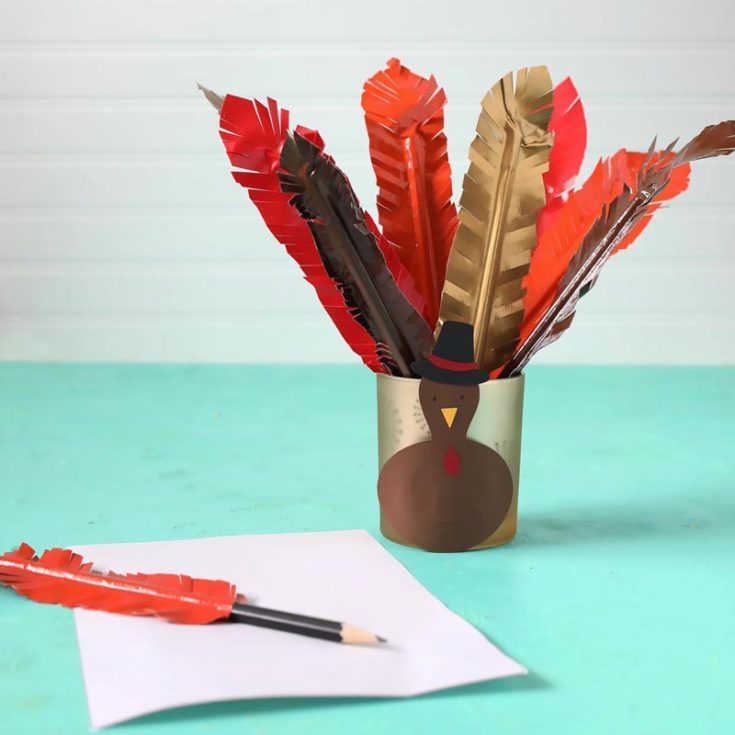 Meet your new pen pals with these feather-topped pens! It is a simple craft that will make you smile as you jot down notes. It adds a beautiful touch to your pens, making your journalling so much more fun and colorful.