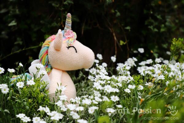 unicorn flower bed 1200 amigurumi unicorn
