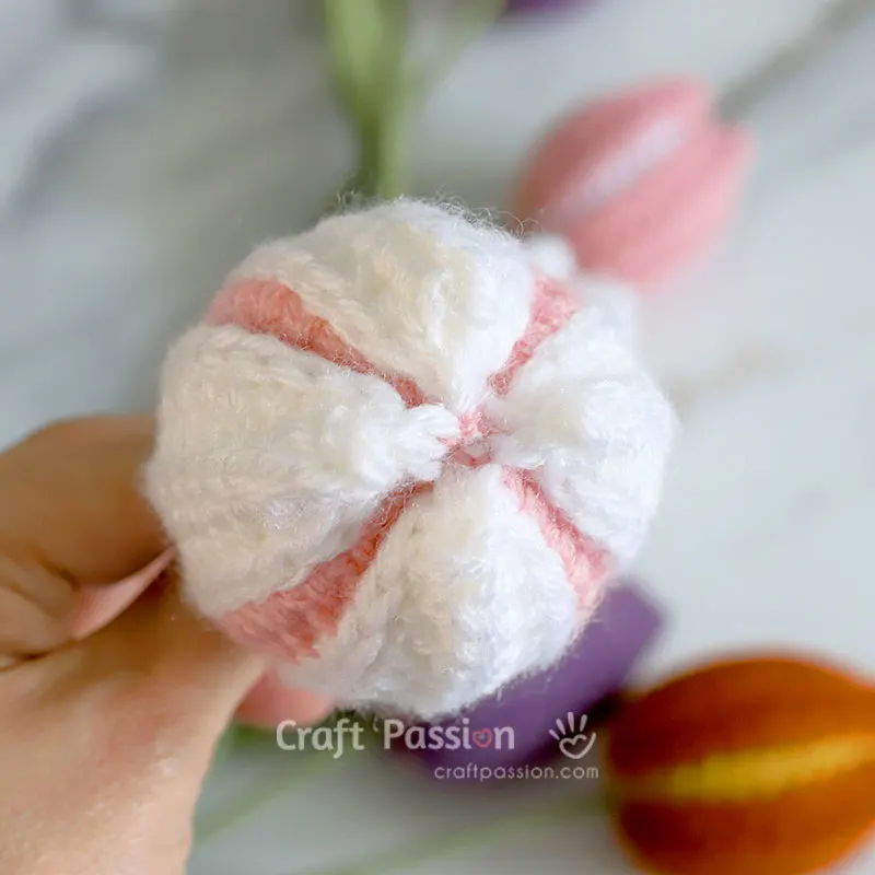easy colorful crochet tulip free pattern