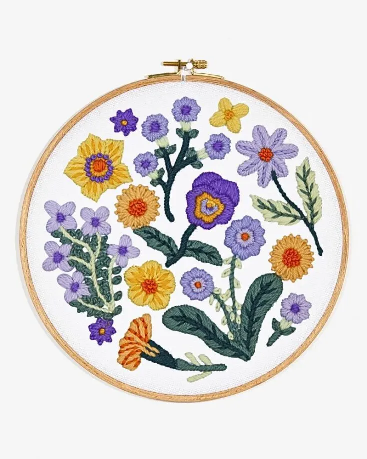 Want to create this wondrous and timeless beauty of violets with the artistry of stitching, embroider this delightful pattern that combines both! Print out the pattern and transfer it to your choice of fabric to bring to life a tapestry of delicate blooms.