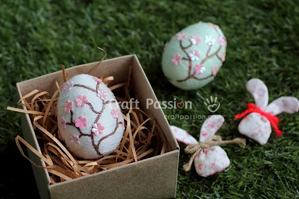 Celebrate Easter with a Japanese Sakura theme. Create easy and beautiful Easter Eggs using yarn and flower sequins in just 5 minutes!