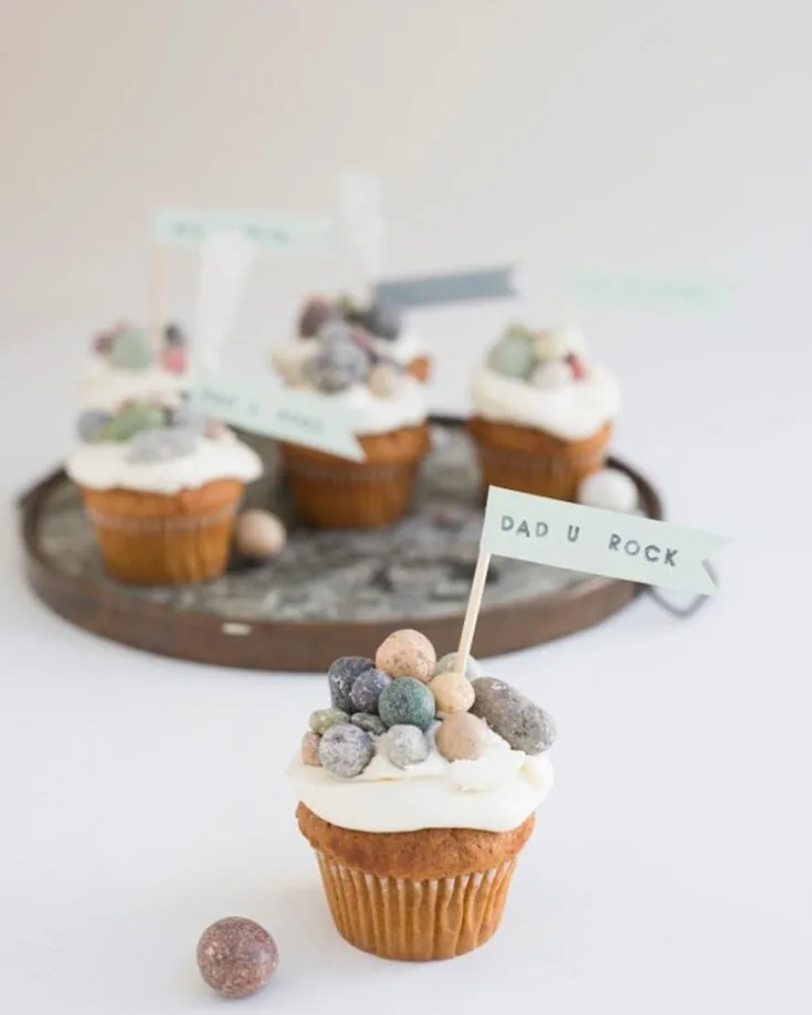 Baking a snack for any special occasion is a must-have on your list. Turn regular baking delights into a Father&rsquo;s Day-themed snack with the &ldquo;You Rock&rdquo; toppers for a finishing touch. Surprise your Dad with homebaked delicious treats to show him just how much you care about him.&nbsp;